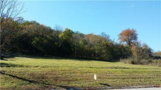 1727 Oak Trail Dr, Columbia, TN 38401-8874