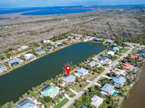 3212 Twin Lakes Ln, Sanibel, FL 33957-5506