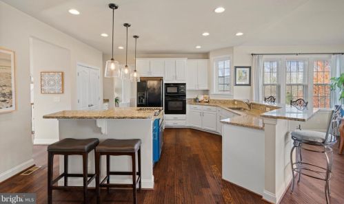 15340 Wits End Dr, Woodbridge VA  22193-5889 exterior