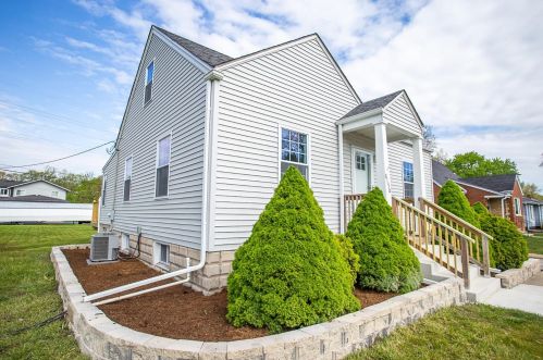 8150 Harrison Ave, Hammond IN  46321-1619 exterior