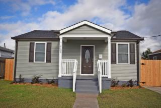 2109 Hero Dr, Gretna, LA 70053-7419