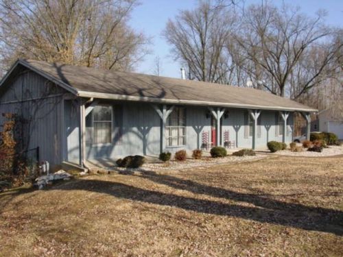 2019 Book Dr, Henderson, KY 42420-9223