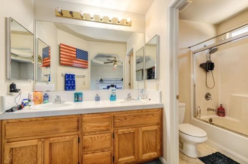 7321 Little Acorn Way, Rio Linda CA  95673-1336 exterior