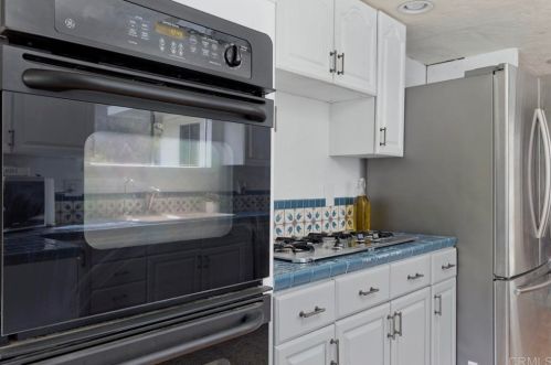 890 Park Pl, El Cajon CA  92021-4300 exterior