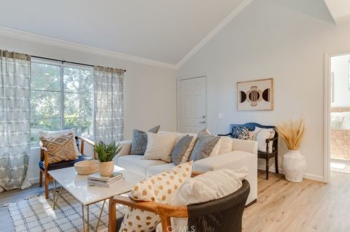 19012 Canyon Smt, Trabuco Canyon, CA 92679-1085