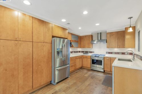 1077 Kilkare Rd, Sunol, CA 94586-9407