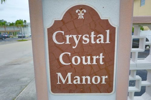 1554 12th Ct, Hollywood FL  33019-3265 exterior