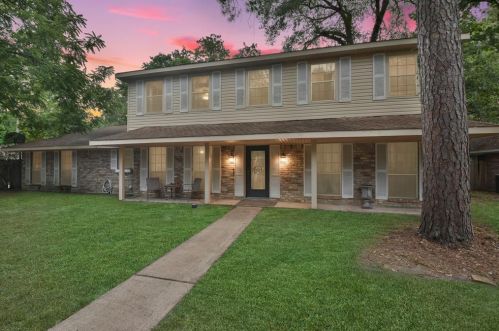 303 Glen Rock Ln, Conroe TX  77385-7718 exterior