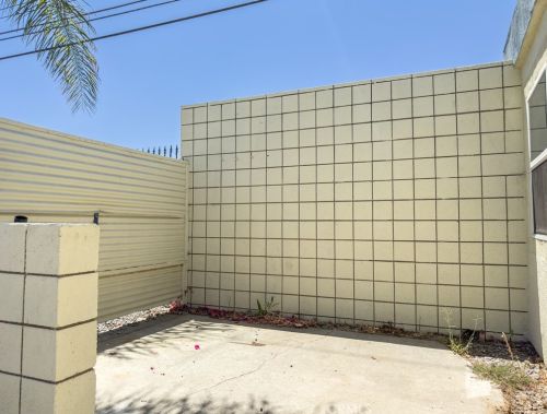 306 7th St, San Jacinto CA  92583-4710 exterior