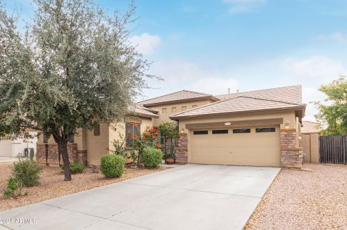 7175 Flynn Ln, Glendale, AZ 85303-7600