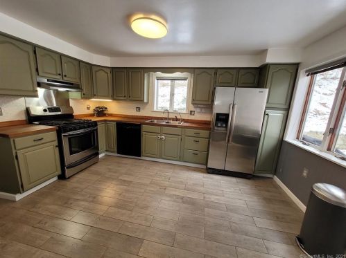 129 Clay St, Litchfield, CT 06787-1412