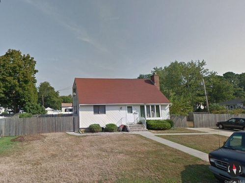 43 Dunkirk St, Deer Park, NY 11729-1612