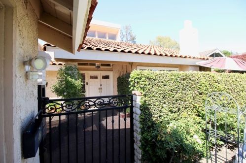 5 Cypress Tree Ln, Irvine, CA 92612-2211
