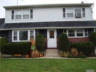 171 Park Ave, Hicksville NY  11801-3142 exterior