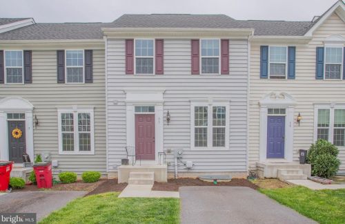 11 Ontario Dr, Falling Waters, WV 25419-0059