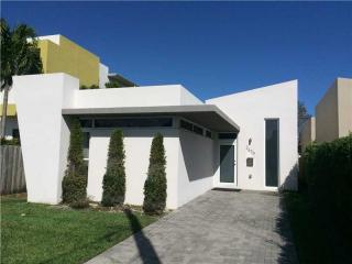 2639 34th Ave, Miami, FL 33133-2729