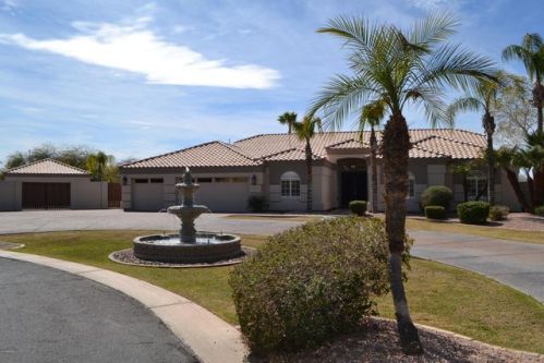 370 Equestrian Ct, Gilbert, AZ 85296-2154