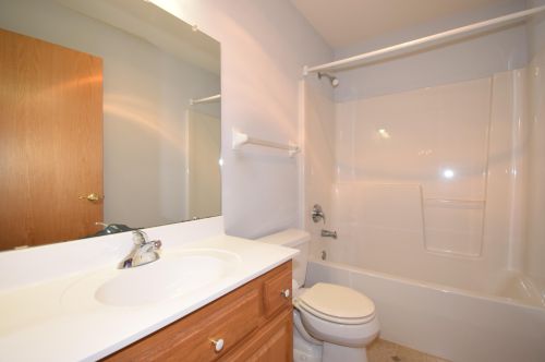 630 Annecy Park Cir, Waterford WI  53185-4262 exterior