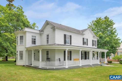 408 Main St, Gordonsville VA  22942-9149 exterior