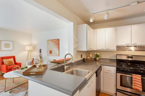 196 Larkspur Plaza Dr, Larkspur CA  94939-1422 exterior