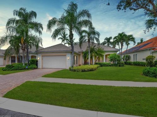 4349 Queen Elizabeth Way, Naples, FL 34119-9587