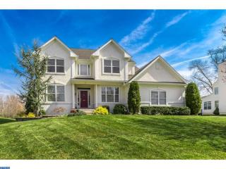 6 Harraway Ln, Riverton, NJ 08077-4532