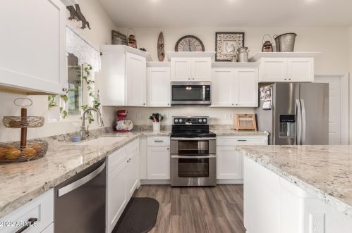 28980 Edwards Rd, San Tan Valley, AZ 85143-5640
