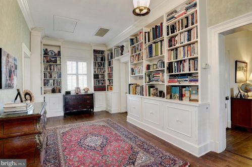 9414 Georgetown Pike, Great Falls VA  22066-2735 exterior