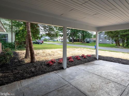 181 Somerset Dr, Willingboro, NJ 08046-2038