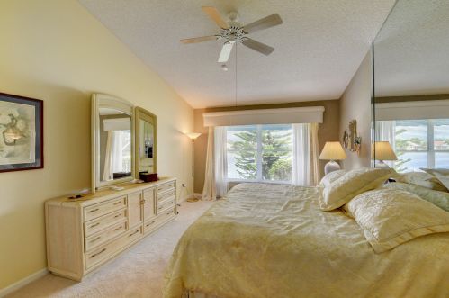 9581 Tavernier Dr, Boca Raton FL  33496-2105 exterior