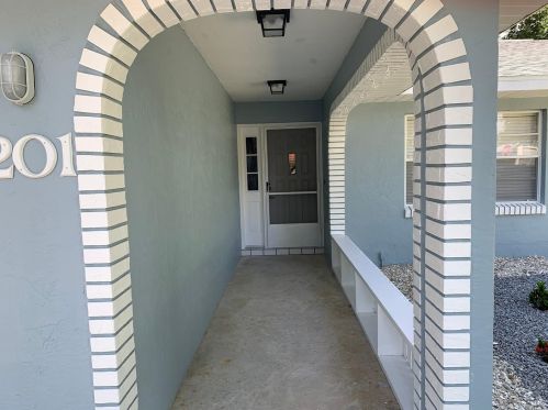 201 Robin Ave, Sebring FL  33870-8536 exterior