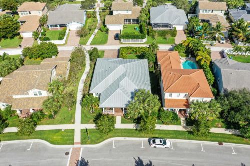 1353 Bourne Dr, Jupiter FL 33458-2915 exterior