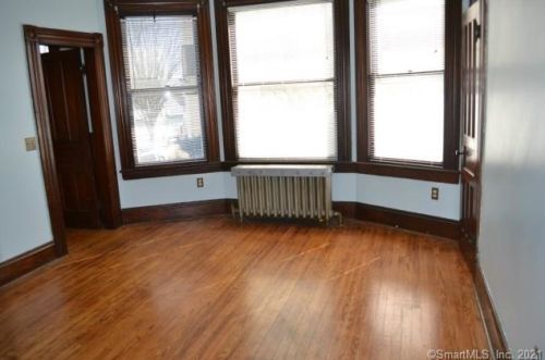 118 Ellsworth St, Bridgeport CT  06605-3121 exterior
