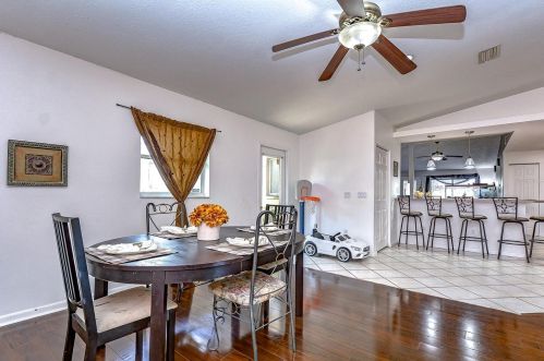 1144 Westwood Dr, Lutz FL  33549-4129 exterior