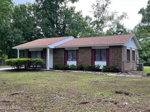 5618 Pulaski Ct, Beaufort, SC 29906-9480