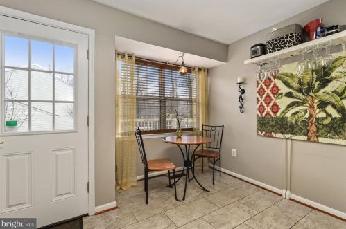 5344 Satterfield Dr, Woodbridge VA  22193-3408 exterior