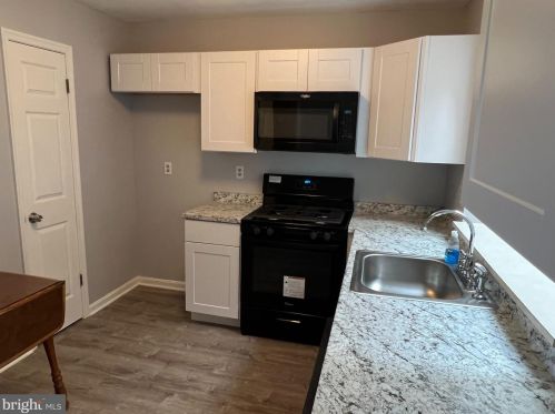 6226 Spg Knl Dr, Harrisburg PA 17111-6864 exterior