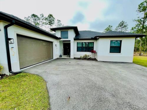 4226 4th Ave, Naples, FL 34120-9043
