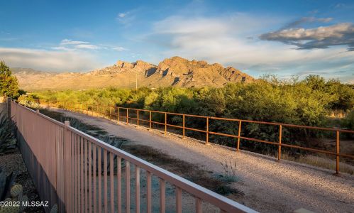 1501 Cyn Shadows Ln, Tucson AZ 85737-7716 exterior