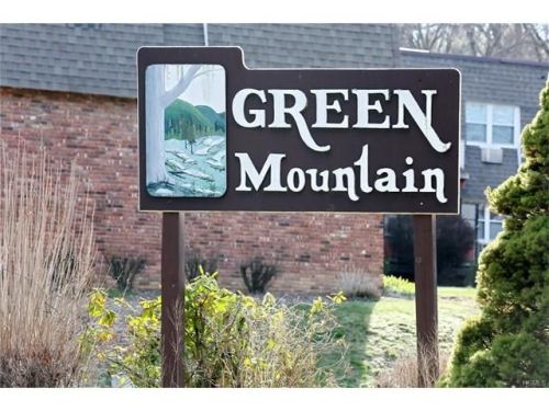 13 Crescent Dr, Thiells, NY 10984-1644