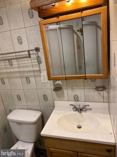 3204 Frankford Ave, Philadelphia PA 19135-1093 exterior