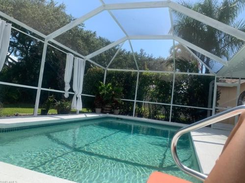 1499 Vintage Ln, Naples, FL 34104-0820