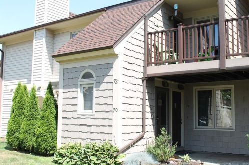 72 Little Oak Ln, Rocky Hill, CT 06067-1838