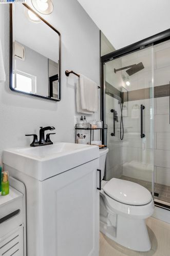 1681 Spruce St, Livermore CA  94551-1919 exterior