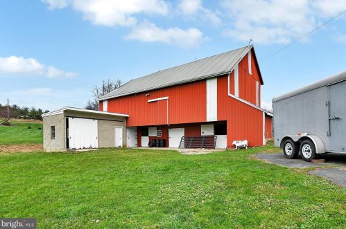 435 Boxwood Rd, Red Lion PA  17356-8347 exterior