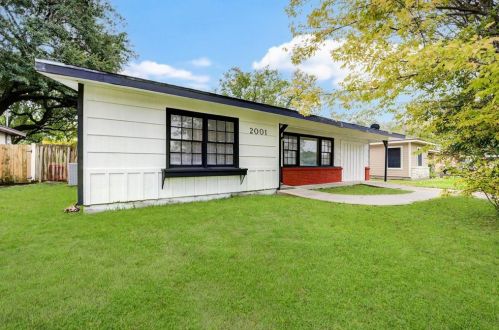 2001 3rd Ave, Texas City, TX 77590-7308