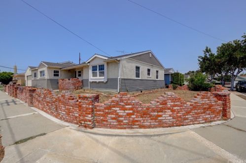 3701 168th St, Torrance, CA 90504-1201