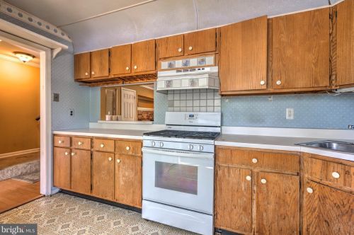 55 Quince Ct, Lawrence Township NJ  08648-4803 exterior