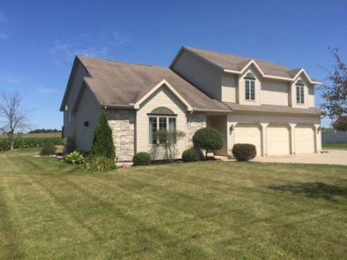28929 County Road 52, Nappanee IN  46550-9471 exterior