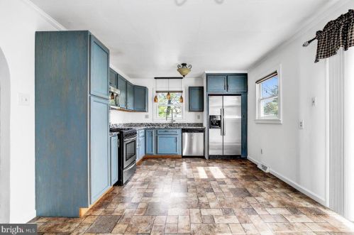 305 Shawnee Trl, Browns Mills NJ  08015-6119 exterior